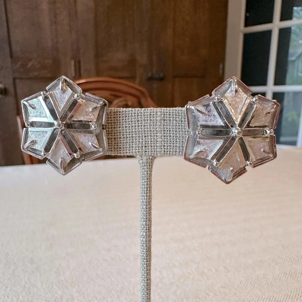 Rare Vintage Ballet Jewels Co Statement Clip On Earrings Silver Tone Star Flower
